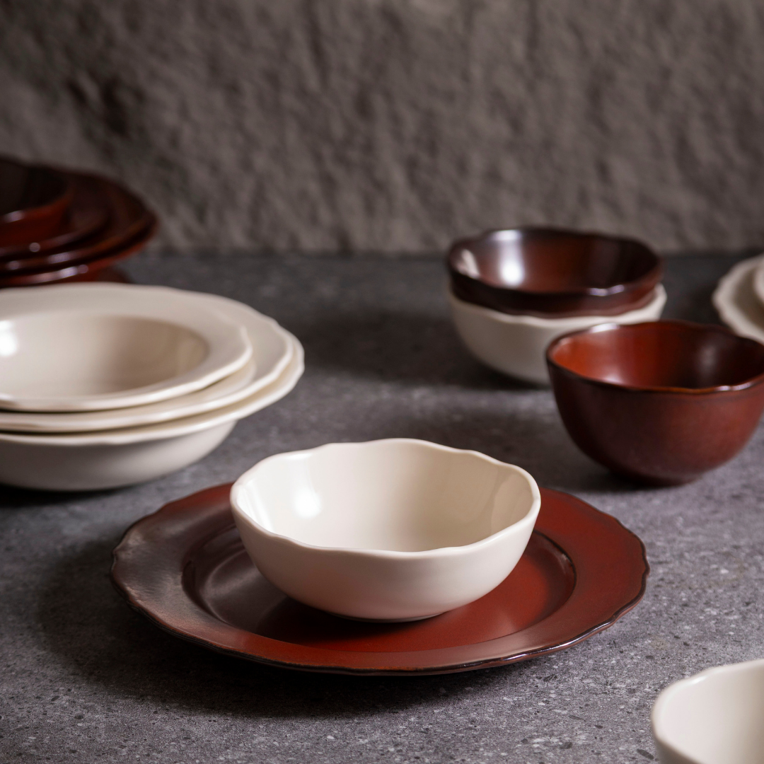 Baroque___16.75cm_Oval_Baker___Lifestyle_4.png