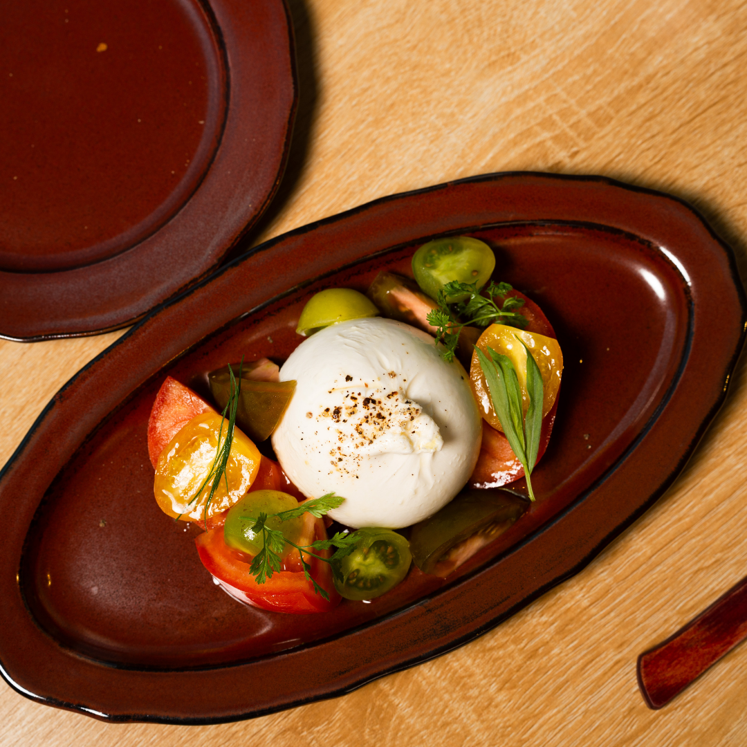 Baroque___28cm_Oval_Platter___Lifestyle_1.png